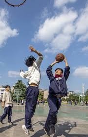 欧文25分独行侠终结雷霆4连胜 灰熊大胜马刺